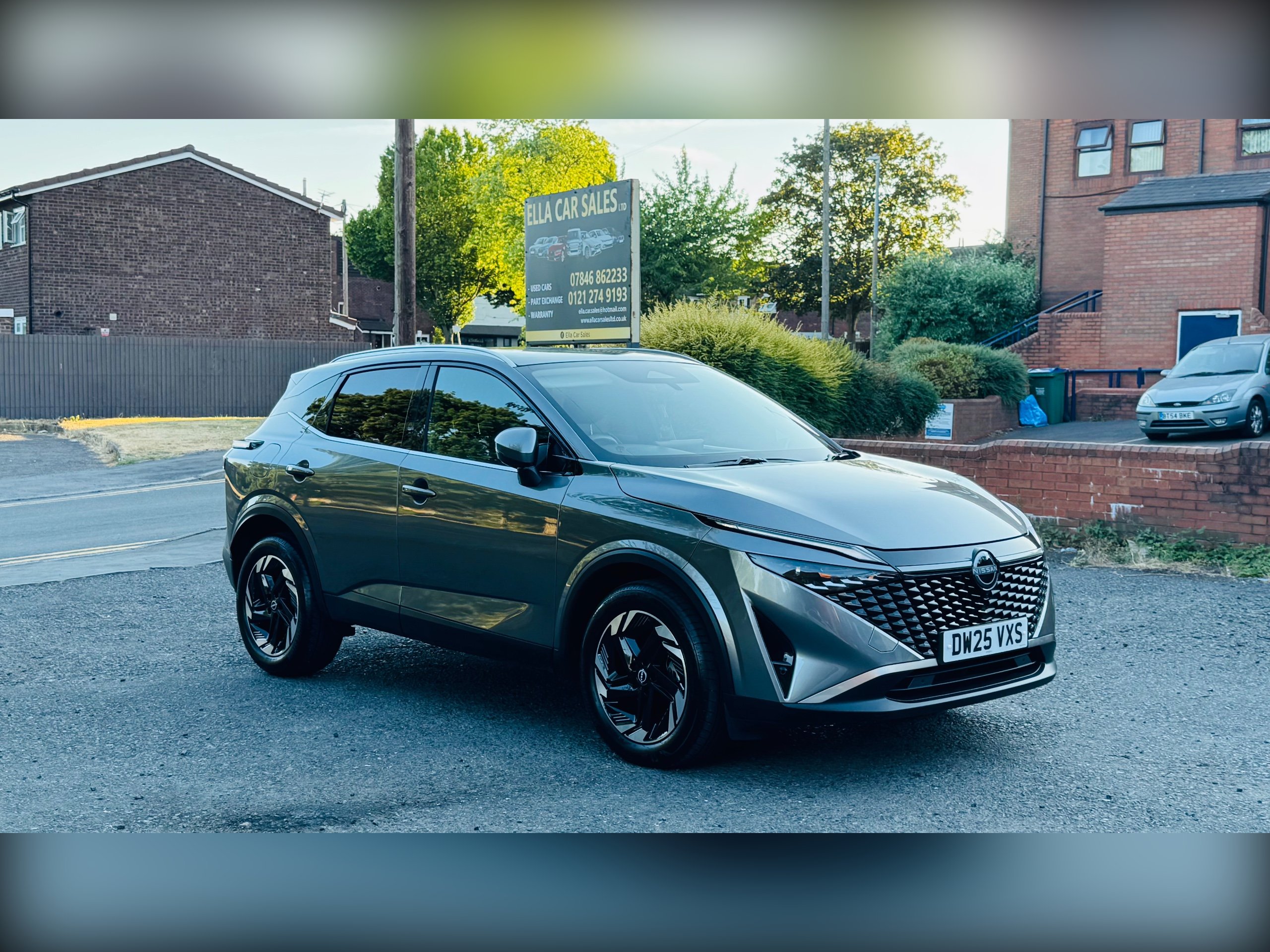 Nissan Qashqai dealer public-web source image